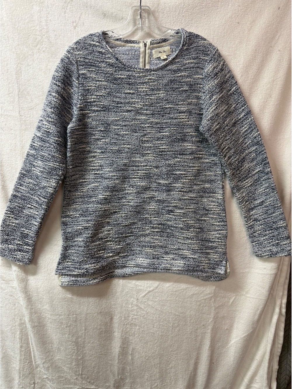 Per Se Women's Medium Blue and White Knit Sweater with Back Zipper